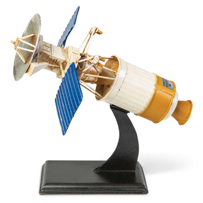 Magellan Spacecraft Model - Creations and Collections